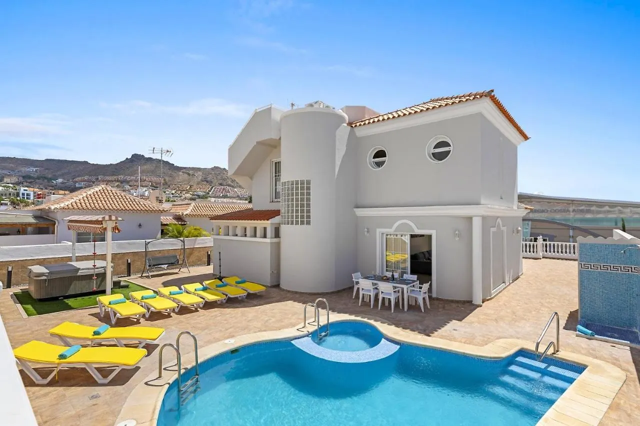 Villa Favorita By Villa Plus 아데제